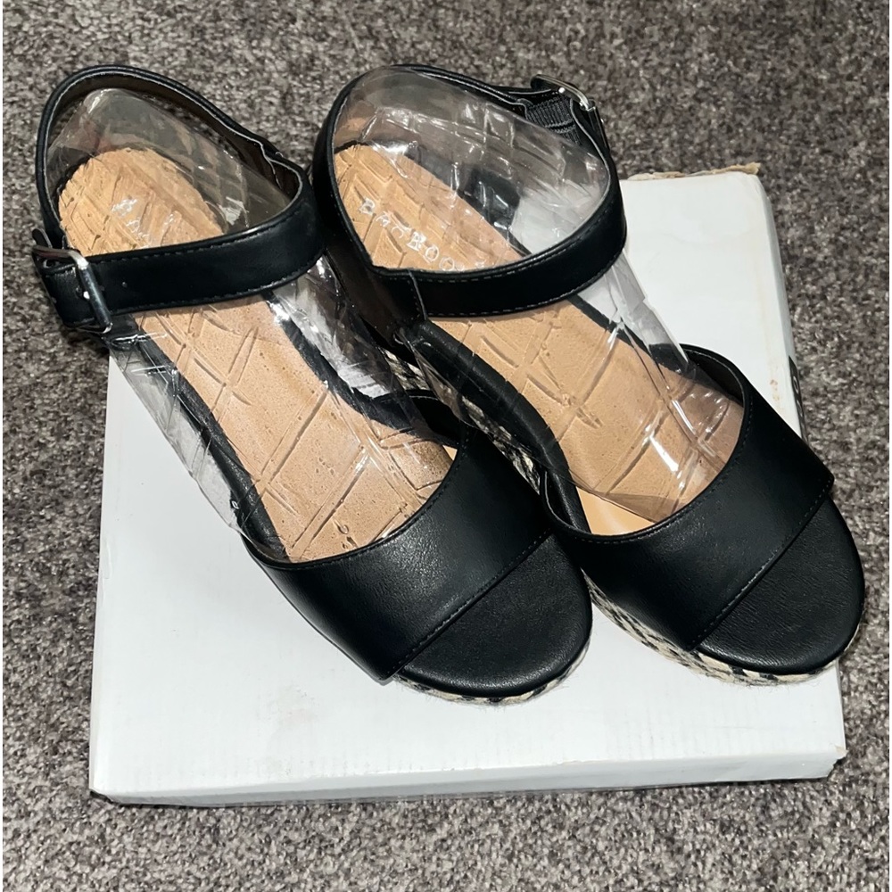 Womens size 8 bamboo sandal wedges